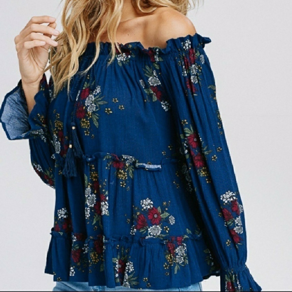 Crescent "olivia"off the shoulder rayon top size small - Picture 2 of 7